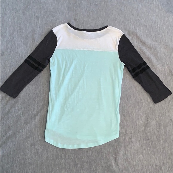 VS Pink Tee - Picture 2 of 3